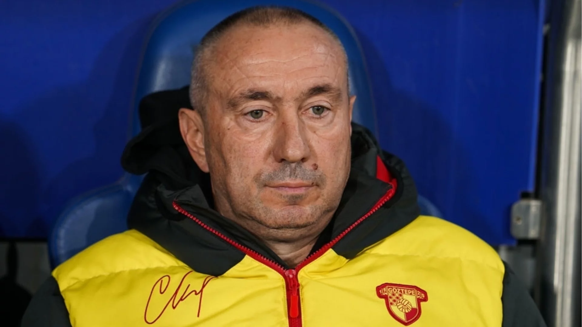 Мъри Стоилов иска трансферна цел на ЦСКА в Гьозтепе