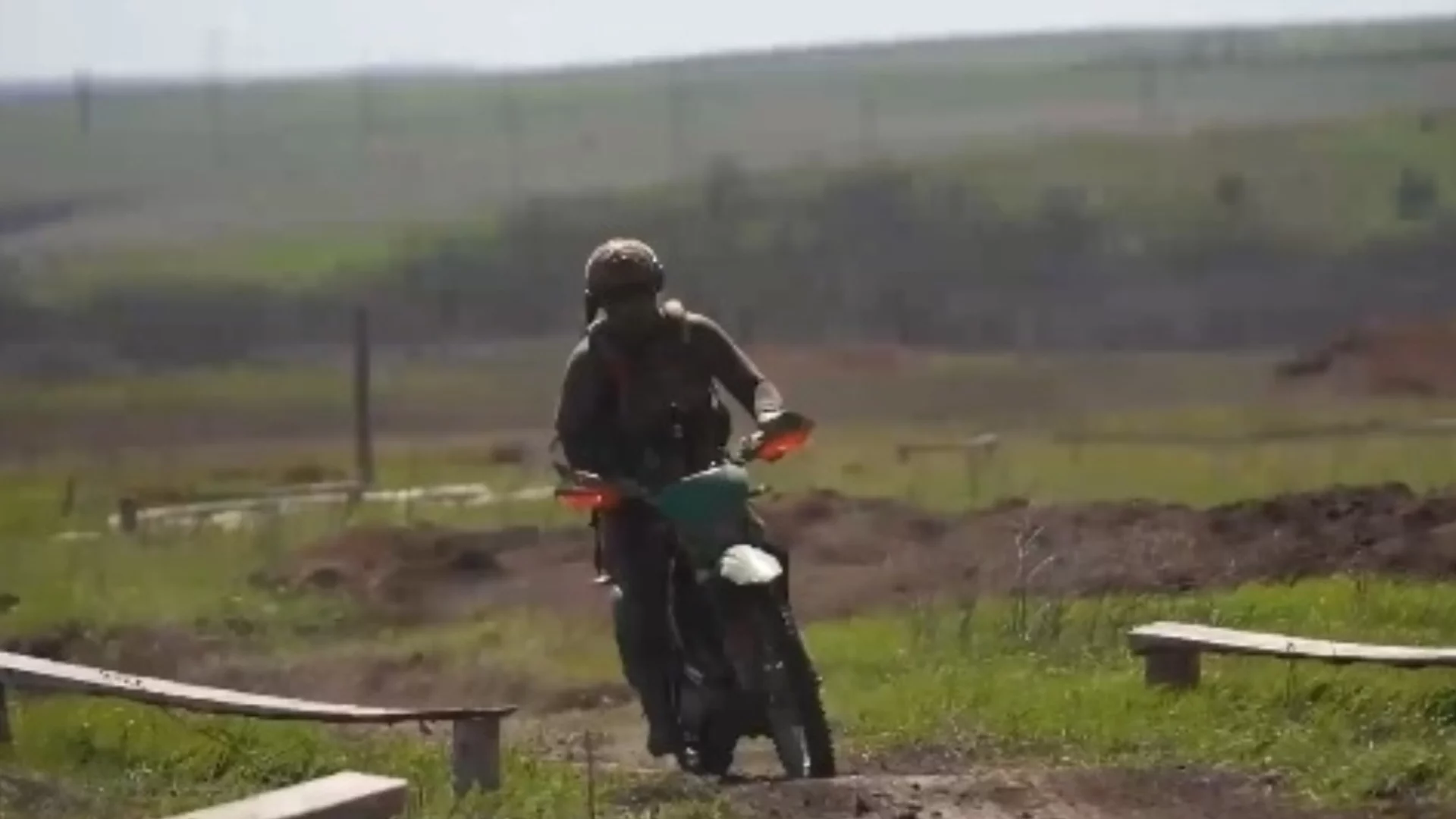 Планина от трупове: Руски военни блогъри беснеят заради унищожена руска група войници в Покровск (ВИДЕО)