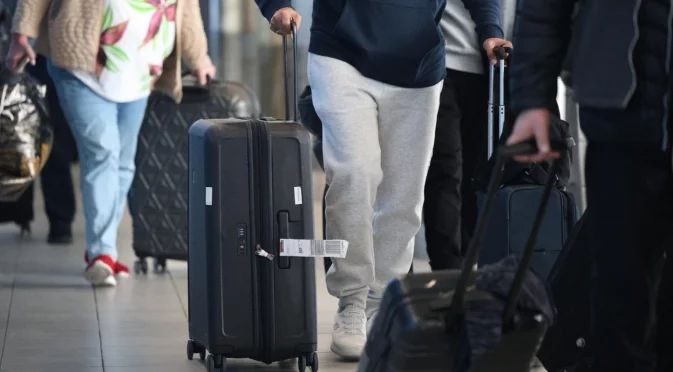 При огромен интерес: Властта връща българите от чужбина, но пари има само за 900 души