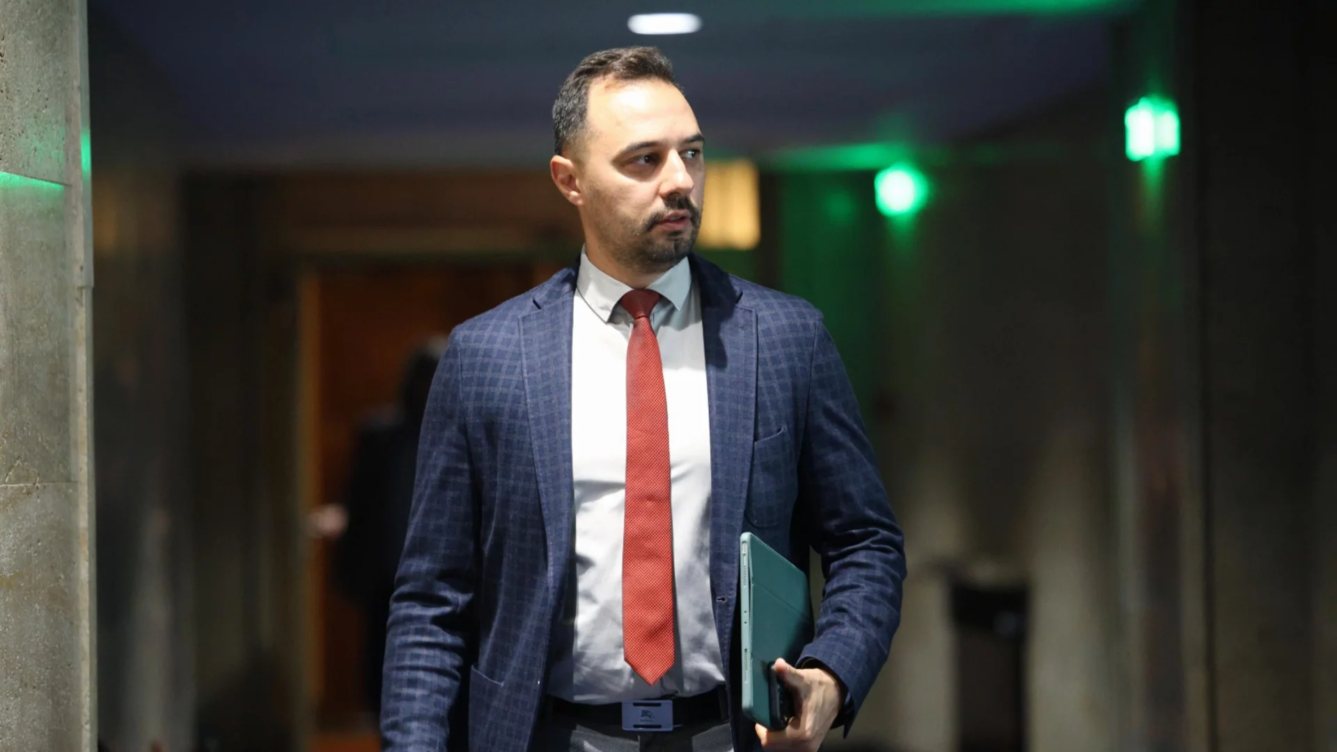 Бюджет 2026 е на Пеевски: Богдан Богданов вижда предпремиера с главно "Д"