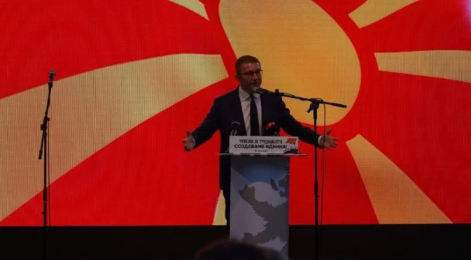 Мицкоски с поредна закана към България: Докато аз решавам, никаква капитулация!