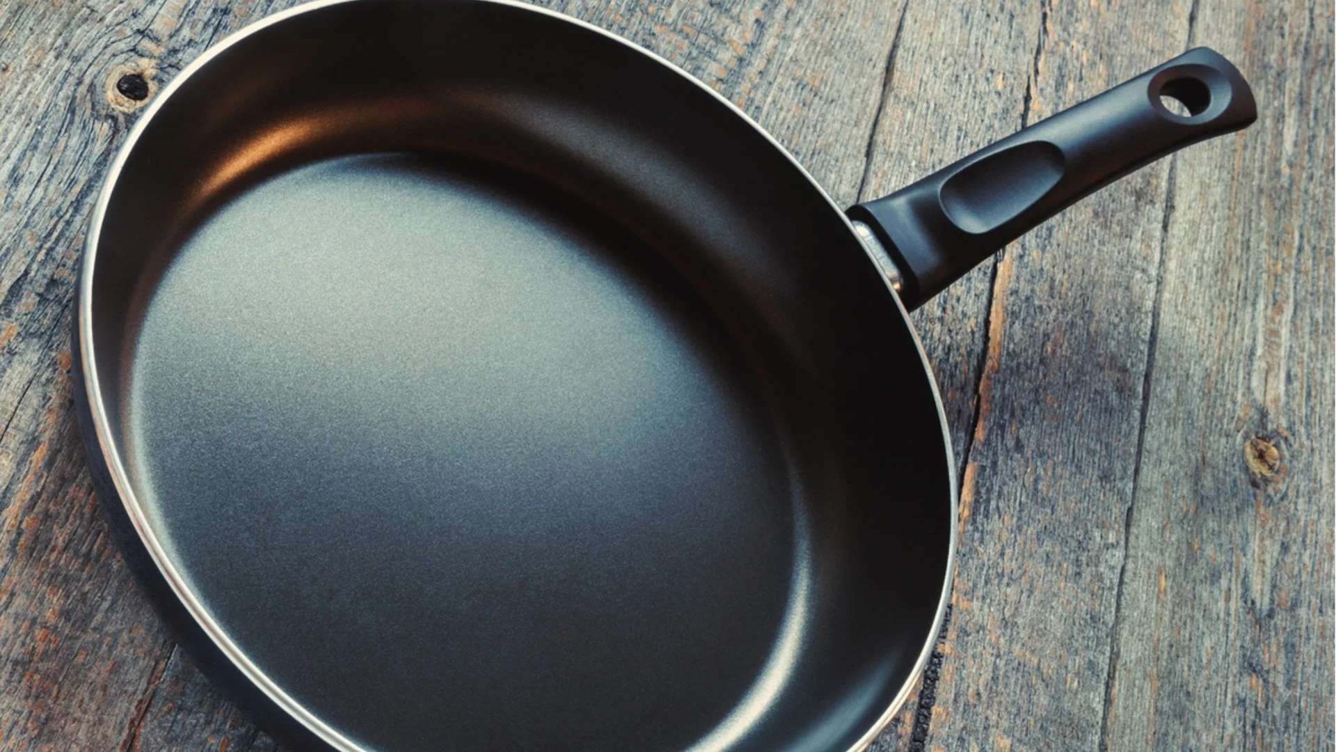 Каква щастлива случайност води до изобретяването на тефлона