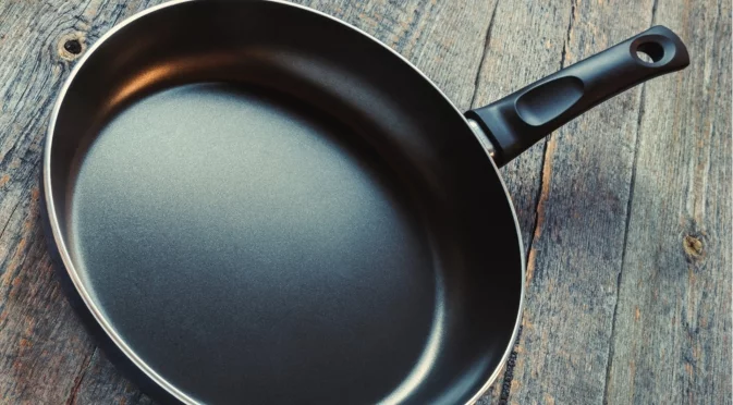 Каква щастлива случайност води до изобретяването на тефлона