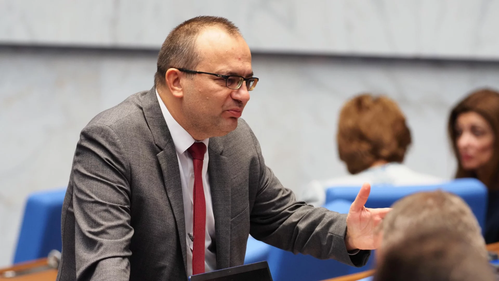 "Наследството" на Асен Василев: ПП-ДБ посочи откъде да се режат разходи, ГЕРБ не вижда възможни отстъпки за бюджет 2026