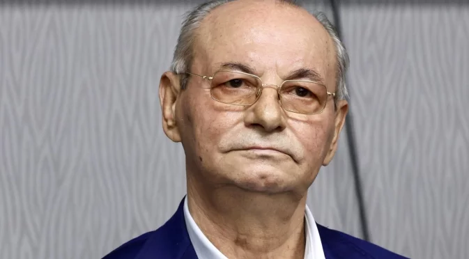 Начело или в сянка: Ето какъв ще е Доган в новата си партия