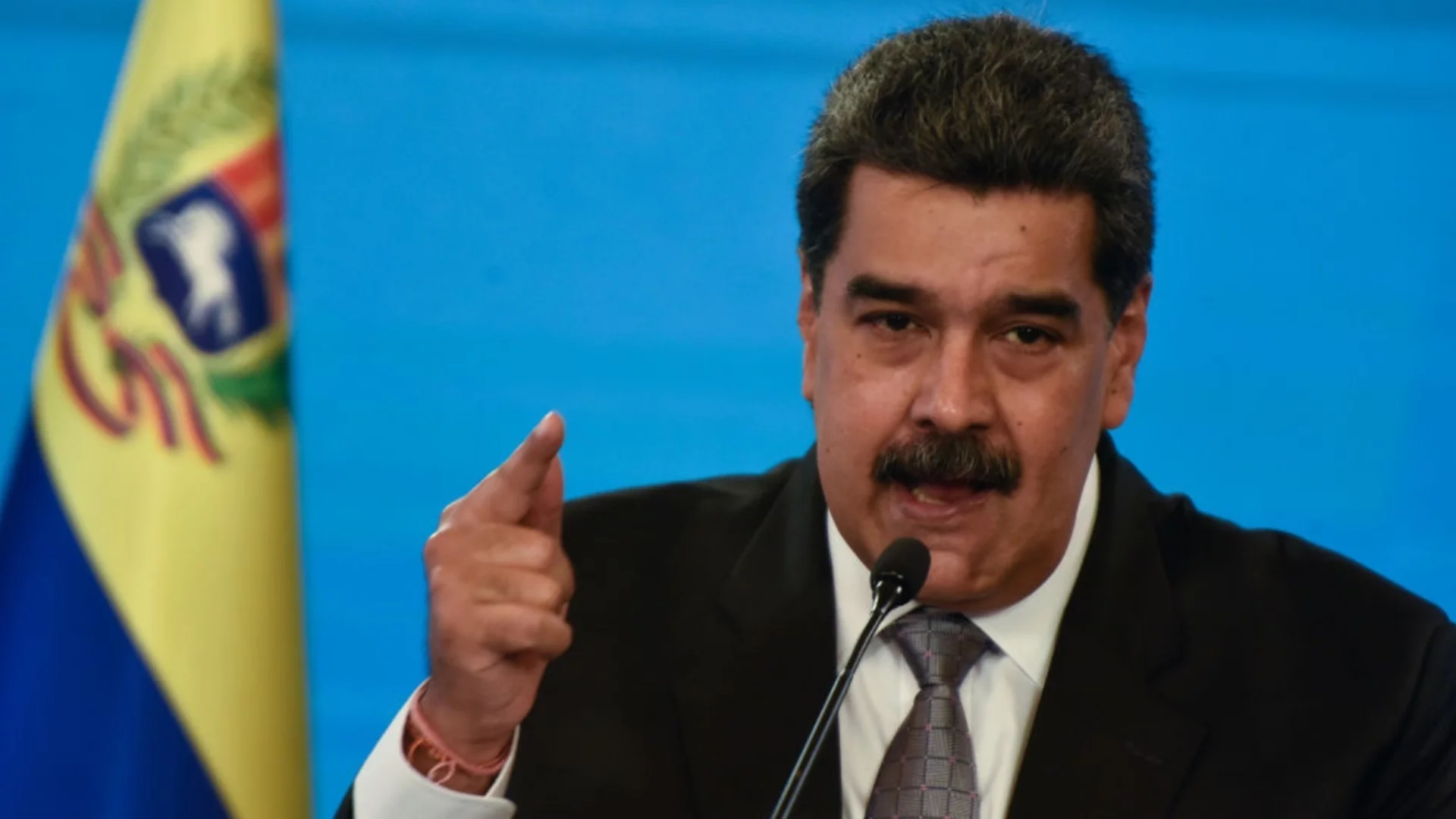 За да се спаси от Тръмп: Мадуро е предложил несметни количества от резервите от петрол на Венецуела