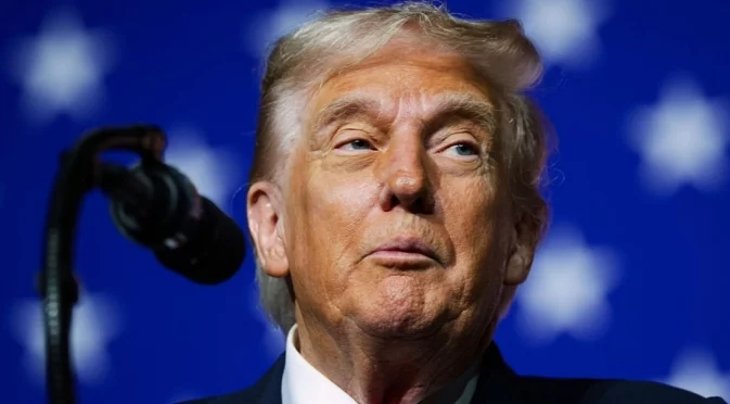 Тръмп се мъчи да се отърве от сянката на Епстийн и унижи скандална конгресменка