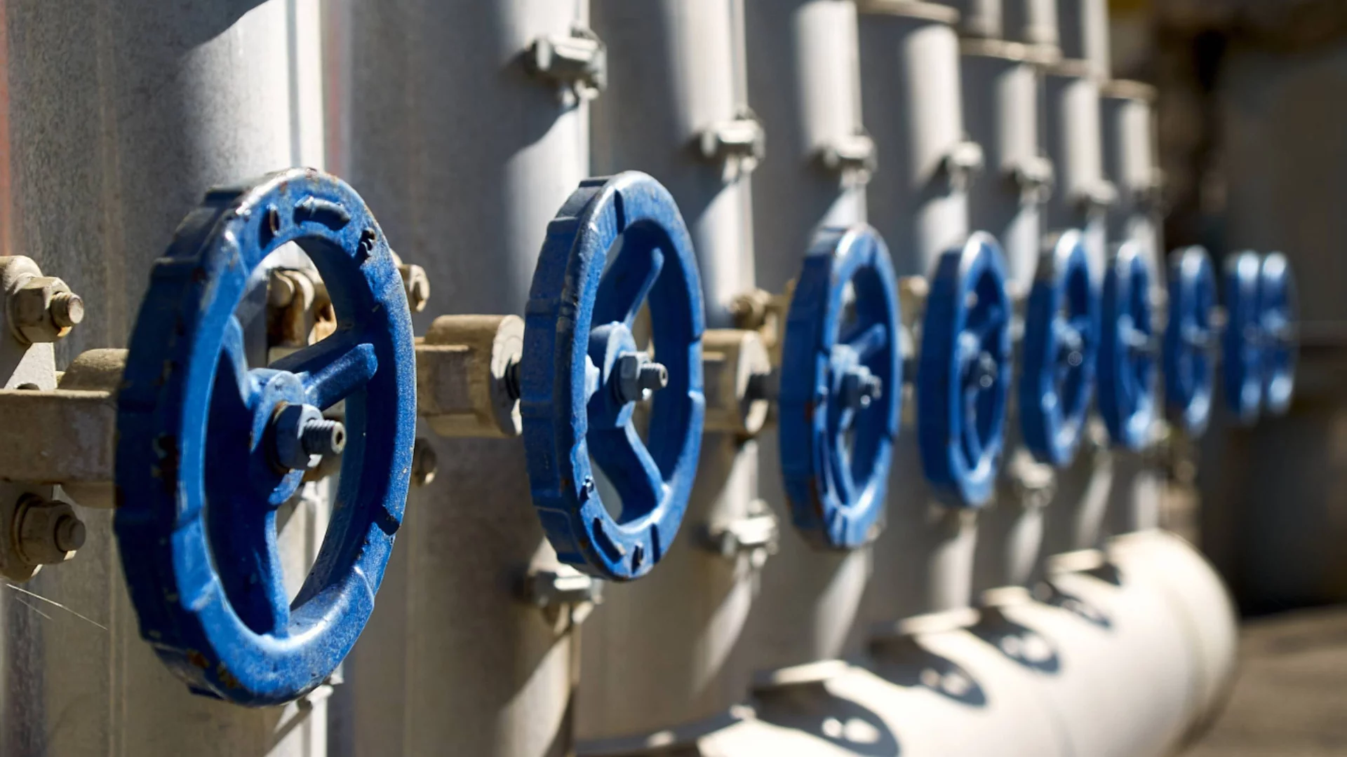 Официално: Потича газ за Украйна от Гърция. Маршрутът не е обявен, но най-вероятно е през България (ВИДЕО)