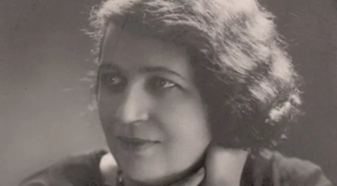 Забравените български писатели: Първата българска поетеса, наградена с чехословашки орден "Бял лъв"