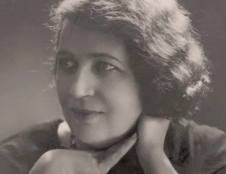 Забравените български писатели: Първата българска поетеса, наградена с чехословашки орден "Бял лъв"