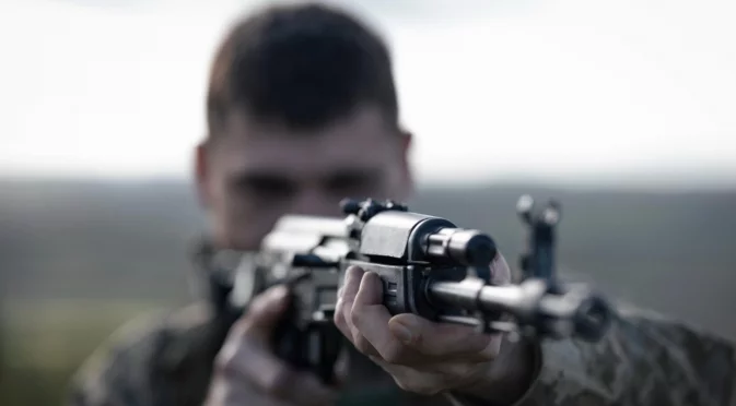 По-по-най-кървава снимка: Руски неонацисти обявиха конкурс за разстрел на украински военни