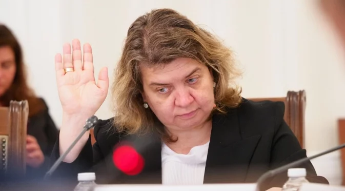 Киселова към президента: Прав сте за ветото, но ситуацията с "Лукойл" не е обикновена