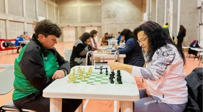 Зам.-кмет на Русе откри държавните първенства по шахмат и бадминтон за хора с увреждания