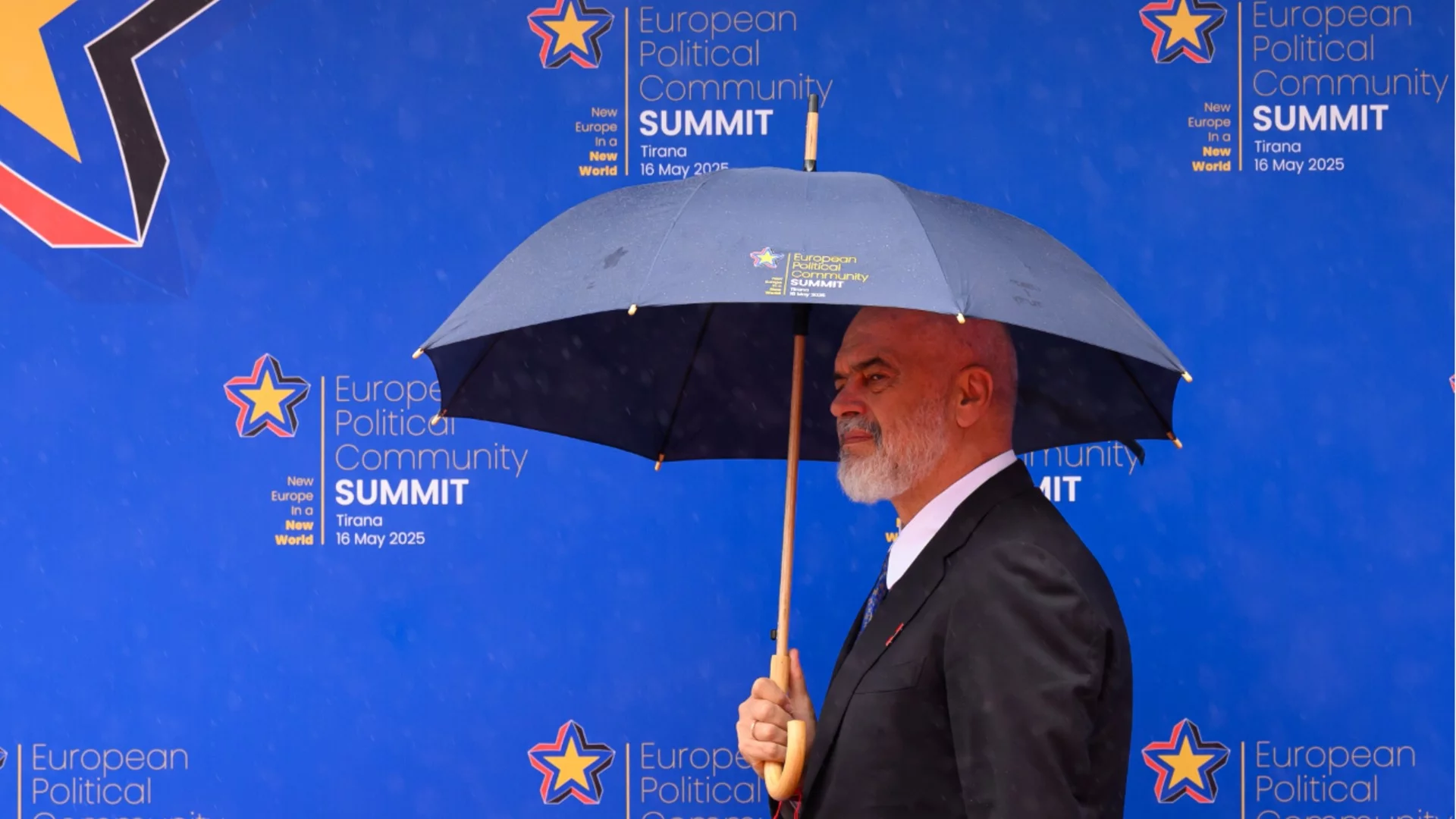 Торта за Еди Рама: Албания се приближава до ЕС, докато РСМ си чака старта (ВИДЕО)