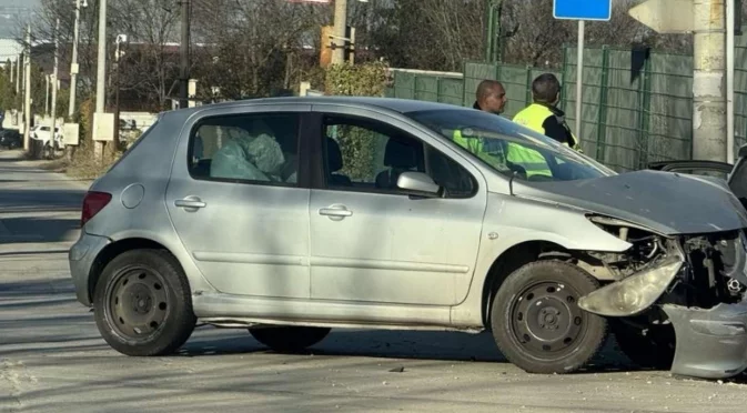 Пийнал, отвлякъл бившата и самокатастрофирал