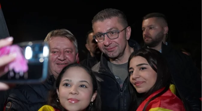 Сътресения след местния вот: Уж послушната албанска партия иска още министри от Мицкоски
