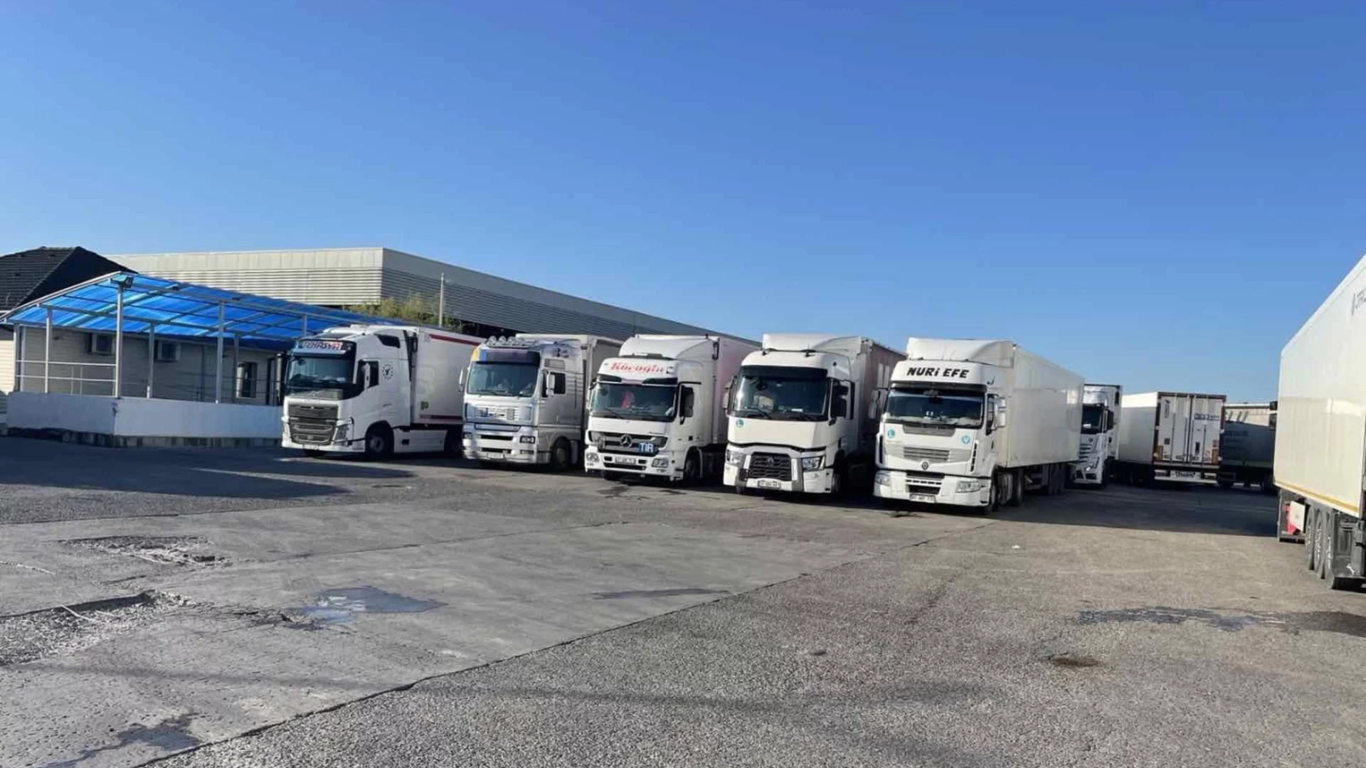 Обстановката по границите: Къде има тапа от камиони