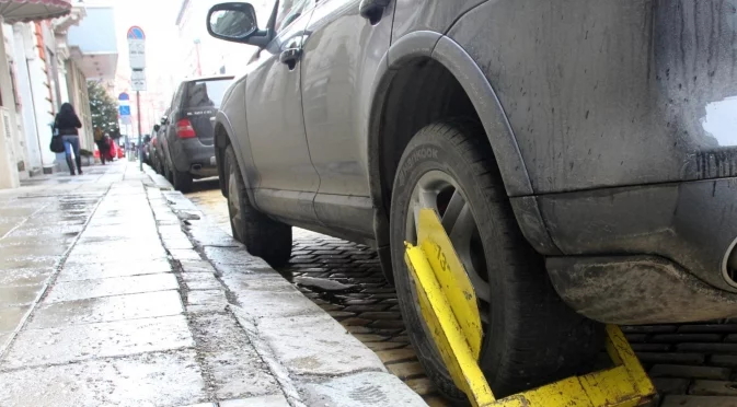 Новите зони за паркиране: Софиянци ги приеха мирно, но варненци се готвят за бой