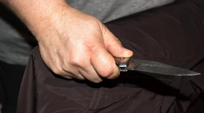 Заради хазарт: Клиент намушка с нож таксиметров шофьор