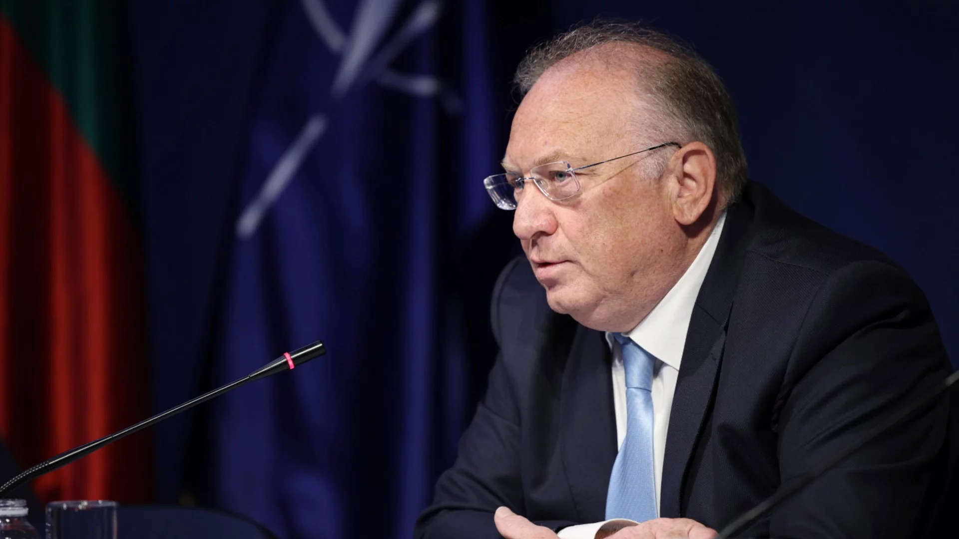 Радев назначи бивш свой външен министър за посланик на България в Швейцария