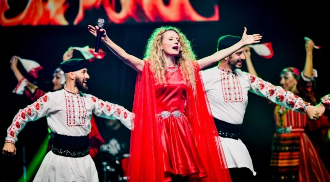 Деси Добрева и над 500 изпълнители на благотворителния концерт "Гиздава" в София