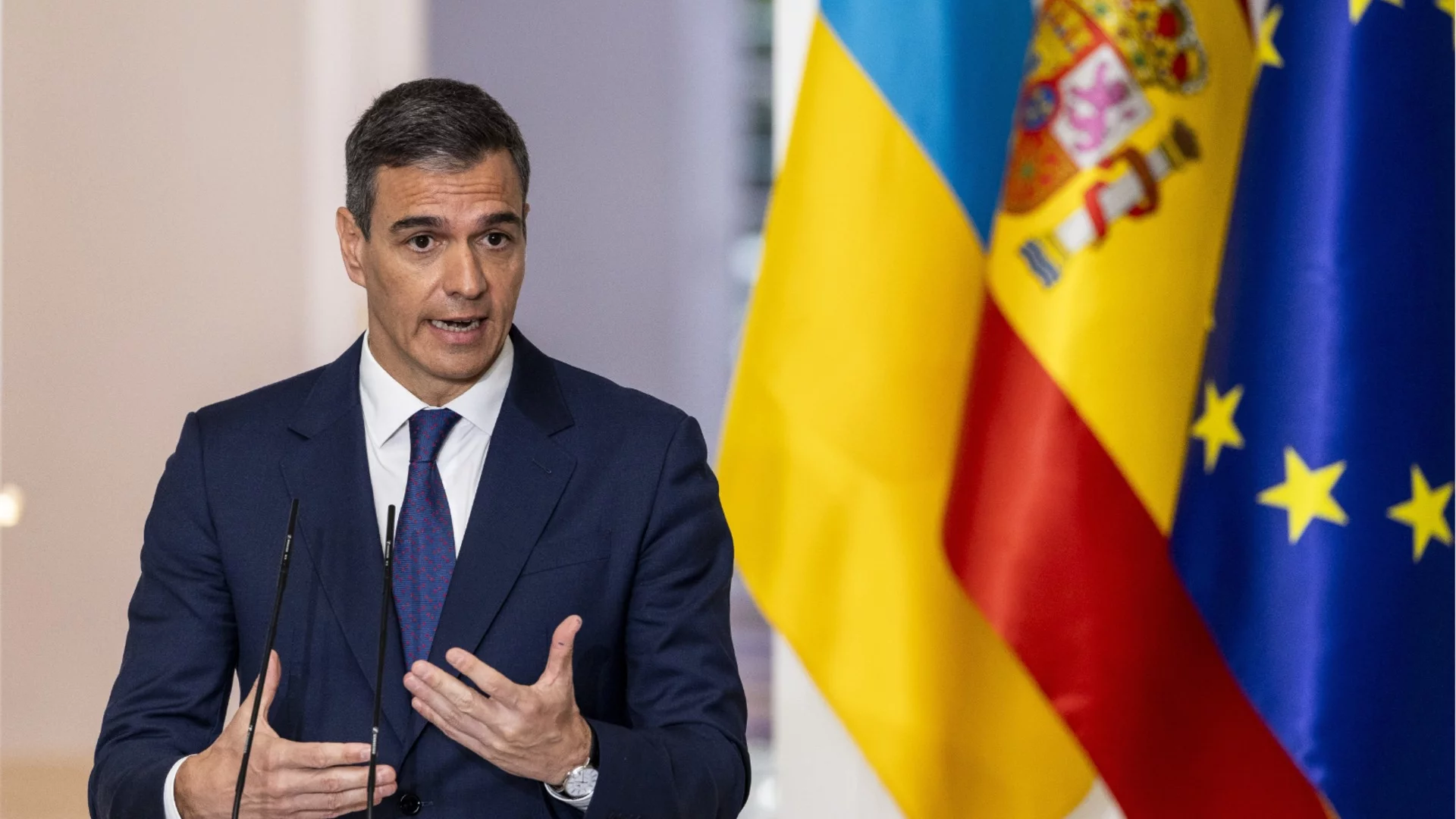 Испания мобилизира 615 милиона евро военна помощ за Украйна