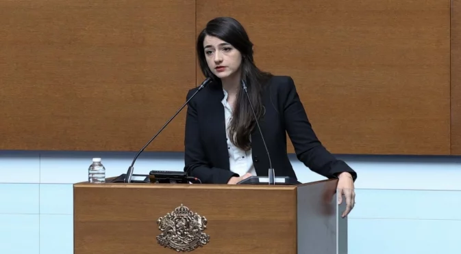 Делото срещу Лена Бориславова за документна измама: Ясно е каква може да е присъдата