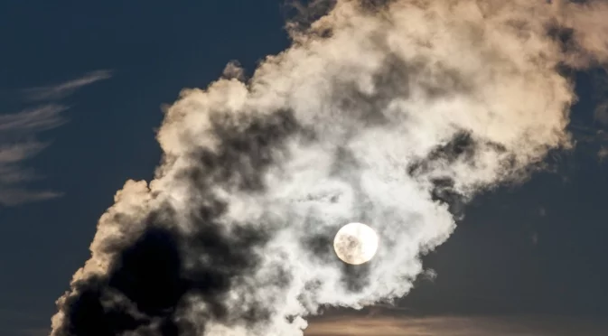 Украйна иска 44 млрд. долара от Русия компенсации за емисии от военно време: Първи такъв случай в историята