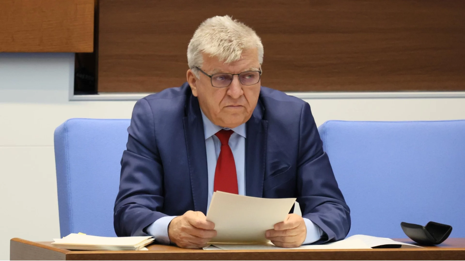 "Да покриеш речно корито не е забранено, но да построиш хотел върху него е крайно недопустимо": Министър Генов с  нови данни