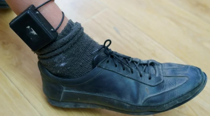 В Германия извършителите на домашно насилие ще носят вече електронни гривни