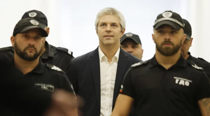 ВКС изпрати във Варна делото срещу Благомир Коцев