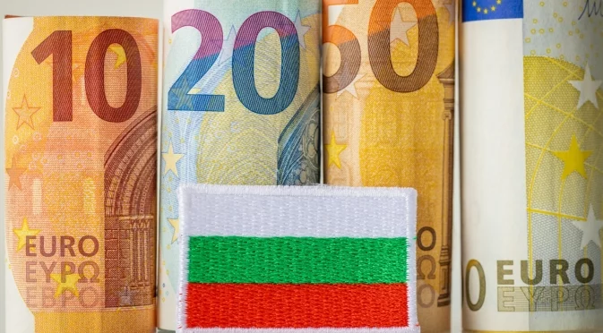 Конституционалисти: Няма време за провеждане на референдум за еврото