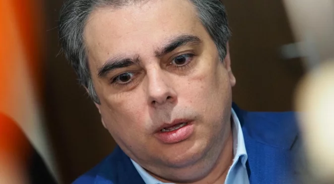 Имало ли е тайна закуска в Банкя? Асен Василев пита каква е ролята на Валентин Златев в "Лукойл" (ВИДЕО)