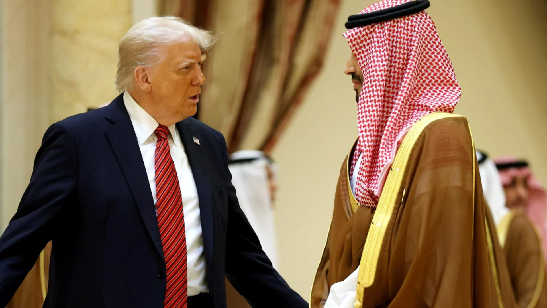 САЩ и Саудитска Арабия подписаха сделки за стотици милиарди