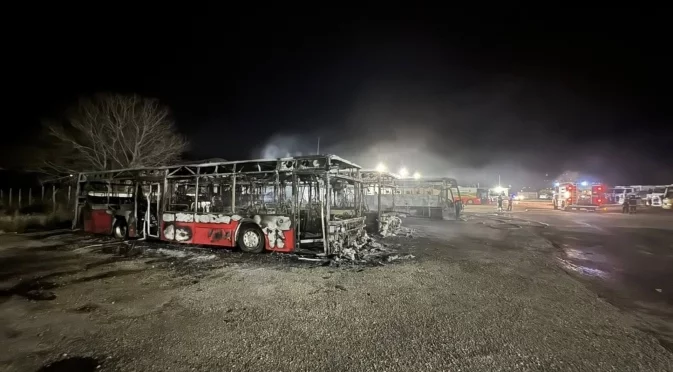 "След инцидента с изгорелите автобуси": Общинският съвет в Костинброд отпусна пари за закупуването на нови