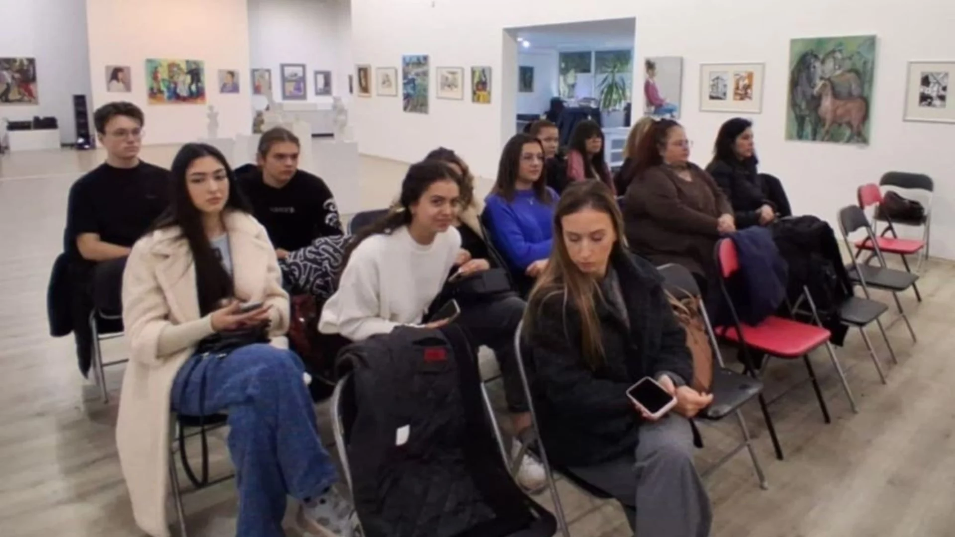 Млади таланти учиха как да реализират иновативни идеи на двудневна среща в Плевен