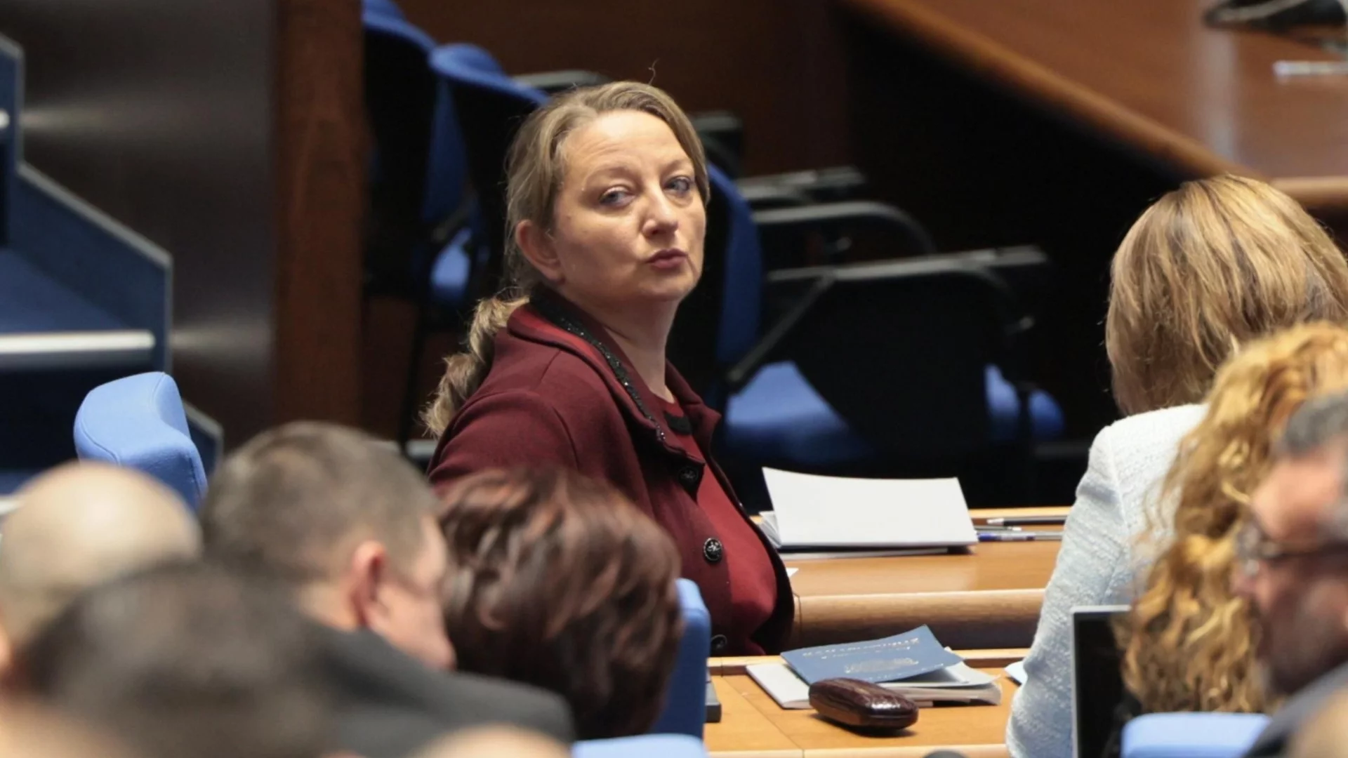 "Празникът не е само за богатите": Властта се разбра за размера на коледните добавки