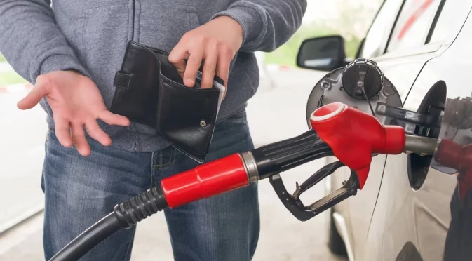 Ако нямаш паспорт, не можеш да си купиш бензин: В Ростовска област се готвят да го приемат