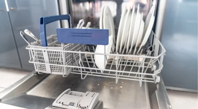 4 лесни начина да премахнете лошата миризма от съдомиялната - №3 е задължителен