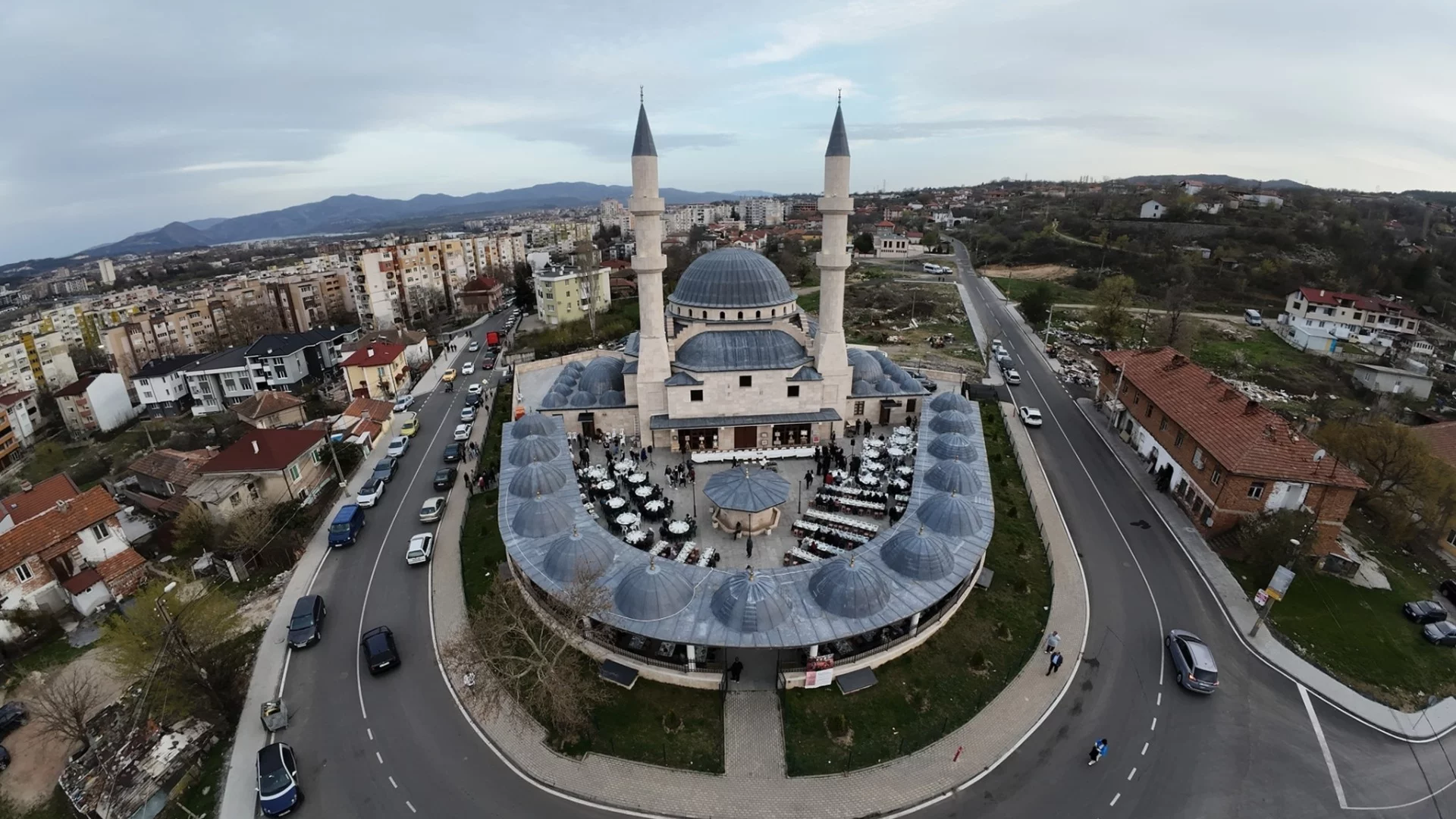 Турция построи в Кърджали една от най-големите джамии на Балканите