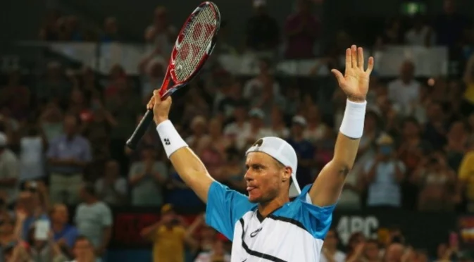 След 10 години извън тениса: Австралийска легенда се завърна на корта, за да играе на двойки с непълнолетния си син