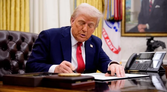 Тръмп подписа закона: Досиетата "Епстийн" излизат на светло