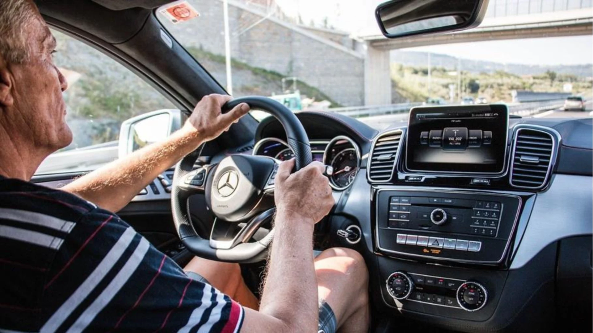 След инцидент на пешеходна пътека: Трябва ли да има ограничения за възрастните шофьори