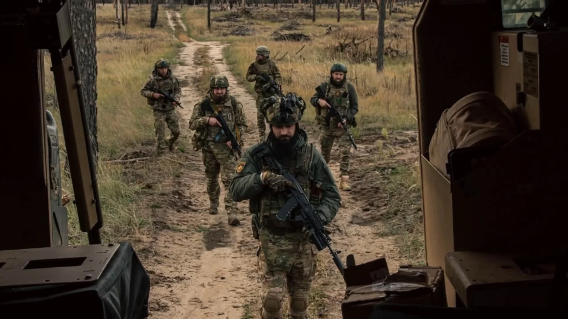 Със съсед като Русия защитата на свободата е трудна задача: Украйна празнува Деня на достойнството (СНИМКИ)