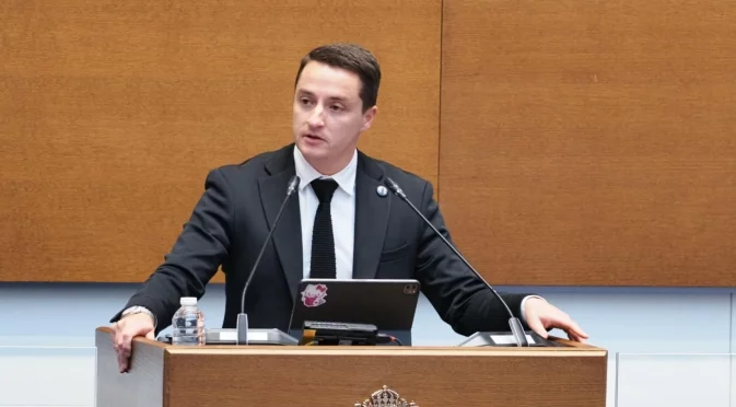 Депутат от мнозинството посетил Русия: Божанков призова управляващите да се разграничат от него