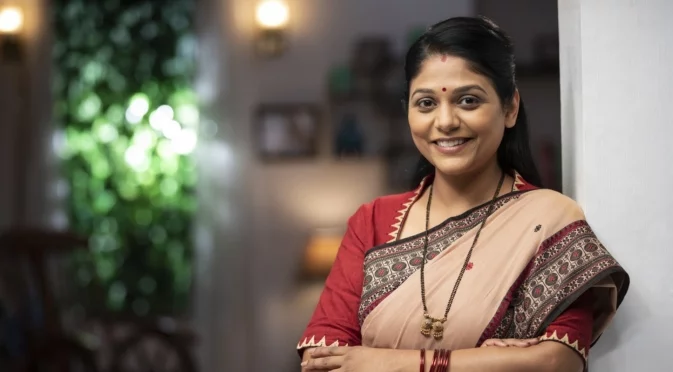 Сама жена в Индия: Тормоз и следене