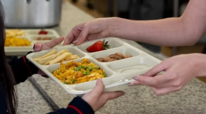 13-годишно момиче се задави до смърт в училище в Гърция