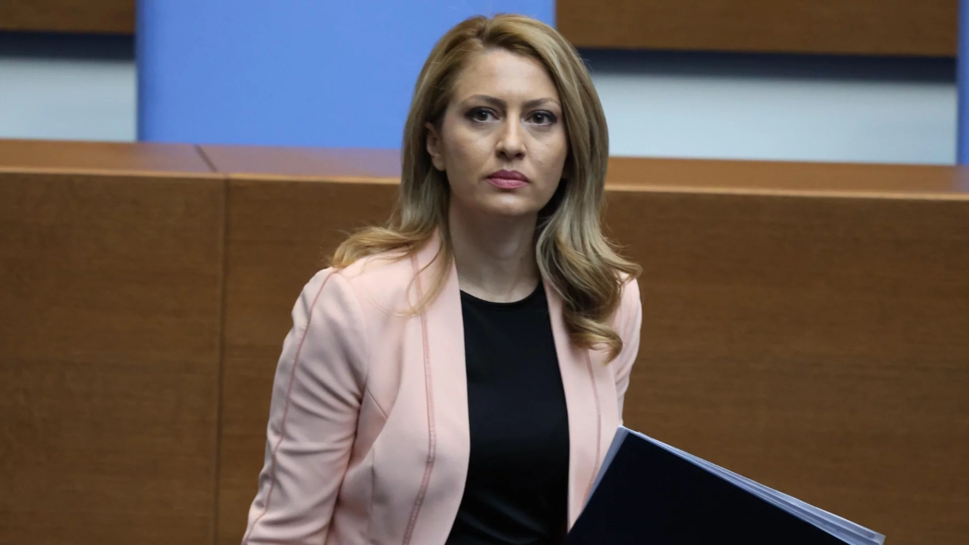 В името на бюджета: Депутатите ще работят много днес