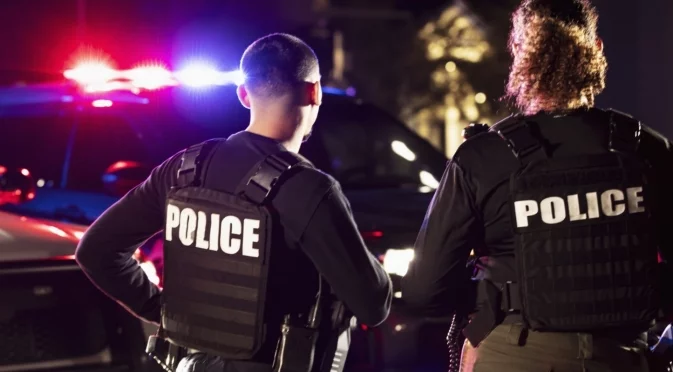 Застреляха мъж на летище в САЩ, извадил нож на полицай