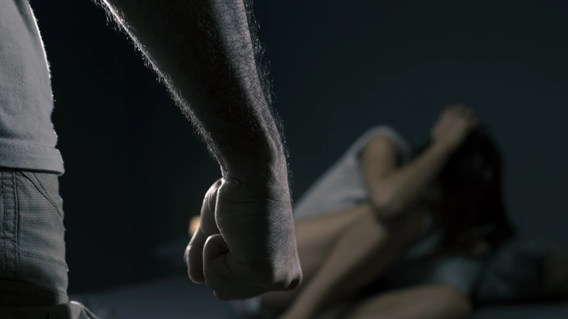 "Татко, влюбих се в мъжкар": Папи Ханс и Деси Слава срещу домашното насилие (ВИДЕО)